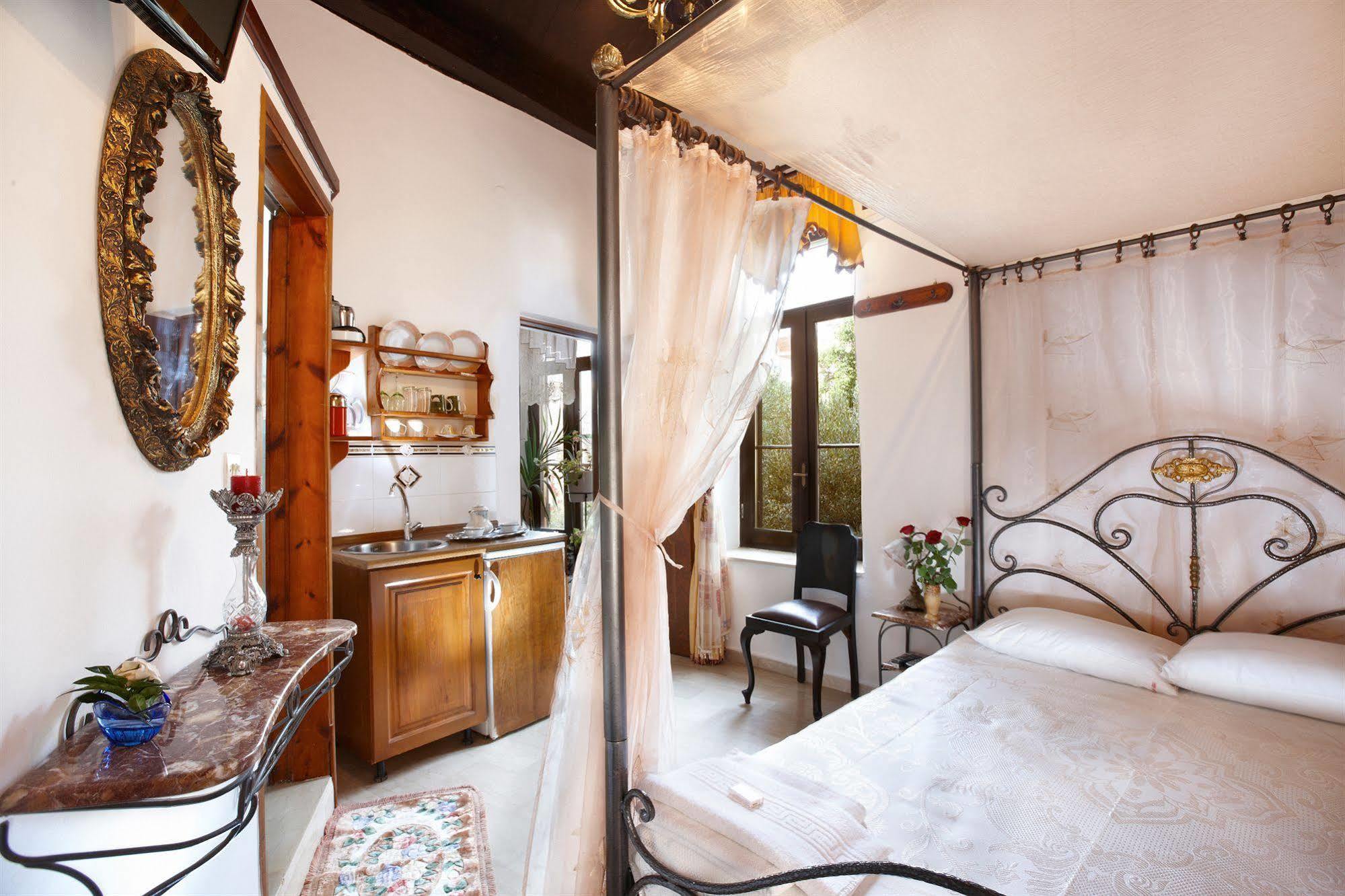 Archontiko Evgenia Studios & Suites Old Town Chania La Canea Exterior foto